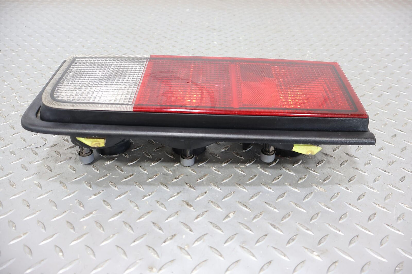 05-09 Hummer H2 SUV Late Model Right RH Tail Light Lamp (Red/Clear) Tested