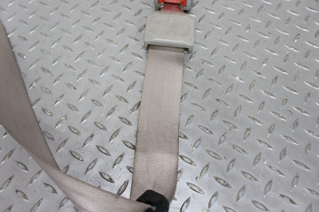 92-94 Chevy Suburban 2ND Row Right Passenger Seat Belt Retractor(Smoke Gray 13i)