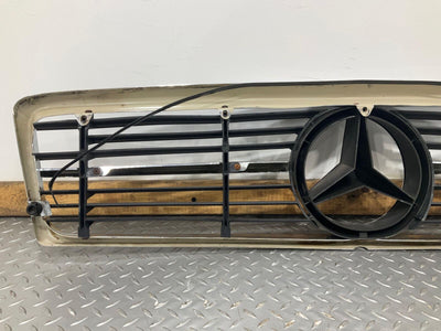 72-80 Mercedes 450SLC C107 R107 Front Upper Grille (Chrome) 1 Broken Fin