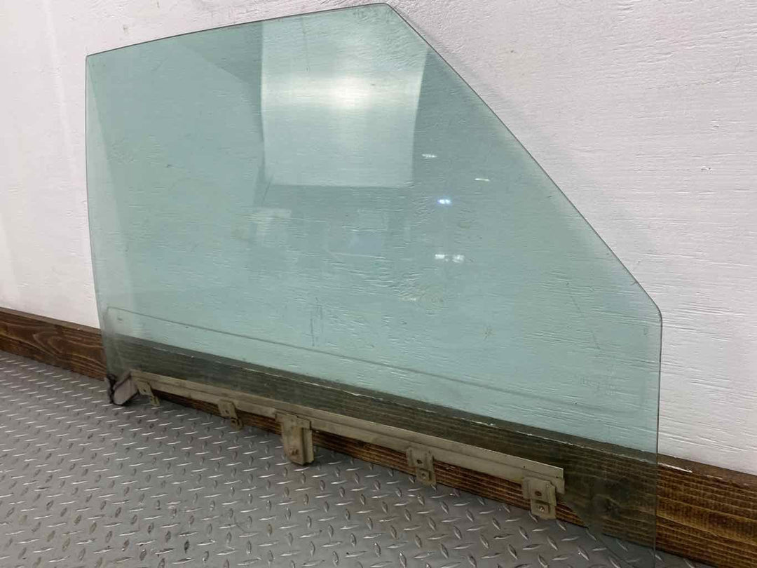 72-80 Mercedes 450SLC C107 R107 Right RH Passenger Window Glass (Glass Only)