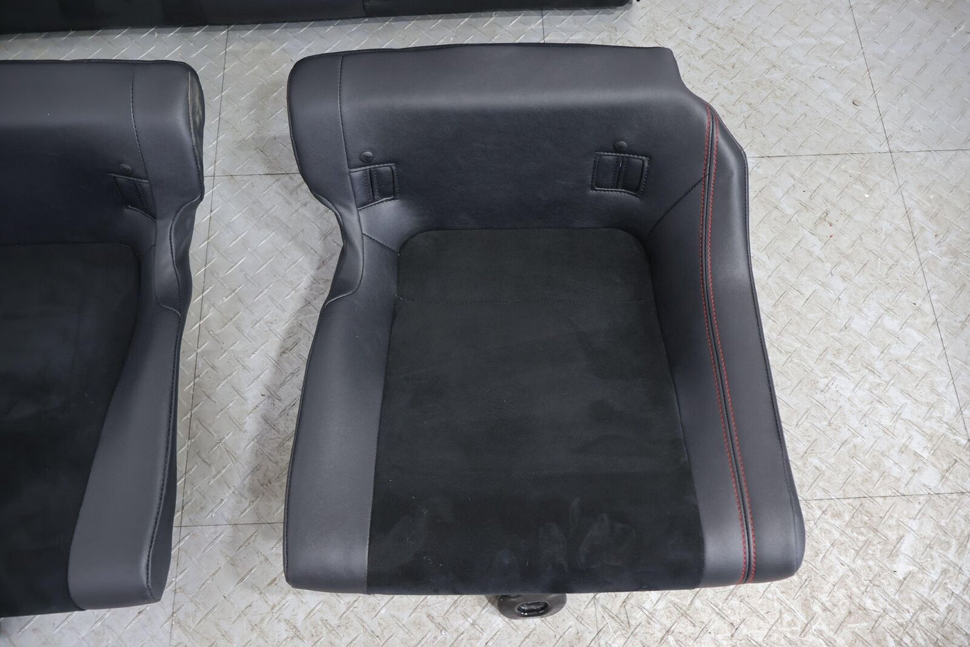 2015 Subaru BRZ Limited Leather/Alcantara Seat Set (Black/Red Stitch BL20) Notes