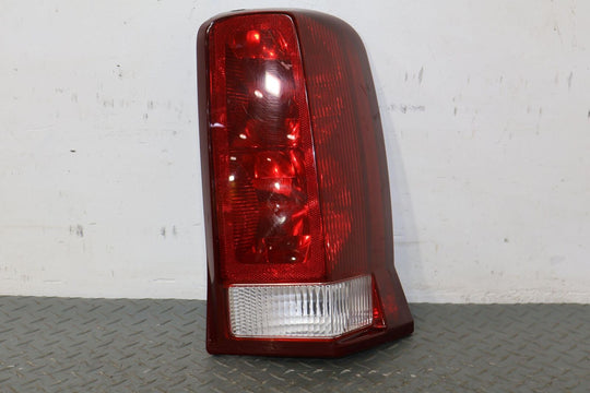 02-06 Cadillac Escalade Short WB Rear Right RH Tail Light Lamp (Tested) OEM