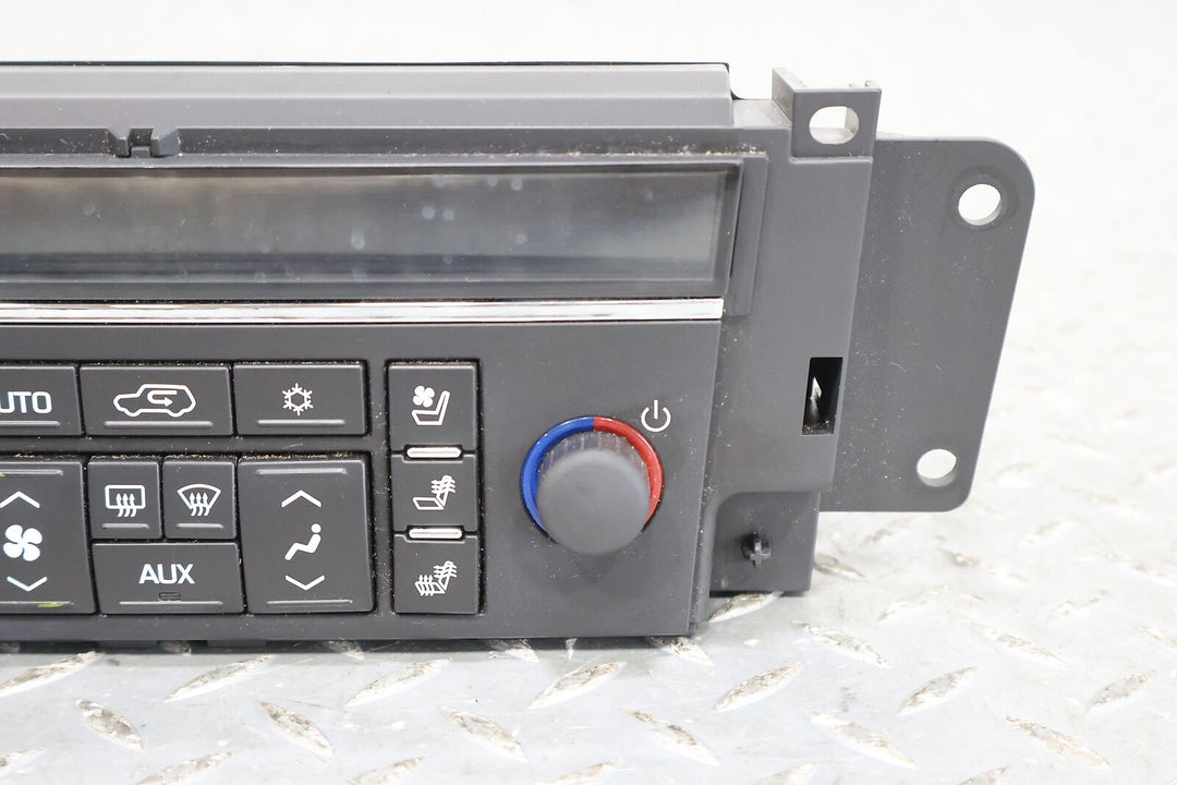 07-09 Cadillac Escalade Climate Control Panel (15910864) Tested (Worn Lettering)