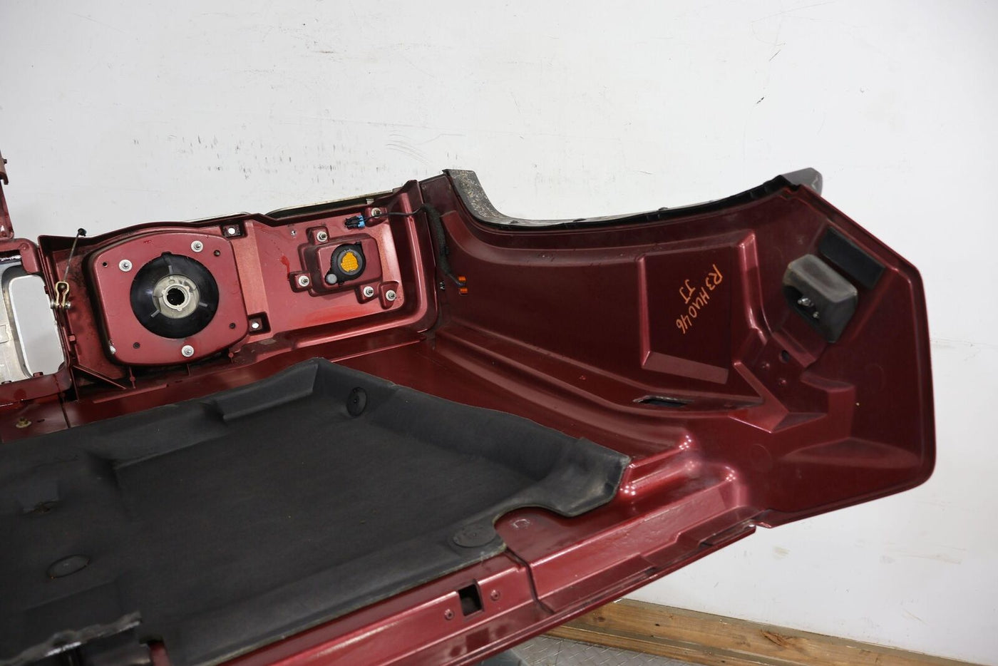 03-07 Hummer H2 OEM Hood W/Grilles/ All Lighting/Mouldings (Red Metallic 72U)