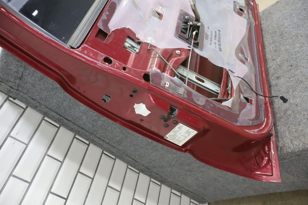 99-06 GMC Yukon Sierra Driver Left Front Door (Sport Red 63u) See Photos