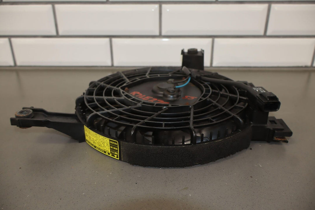 03-09 Lexus GX470 Auxiliary Fan Behind Grille (Front & Rear AC Option)