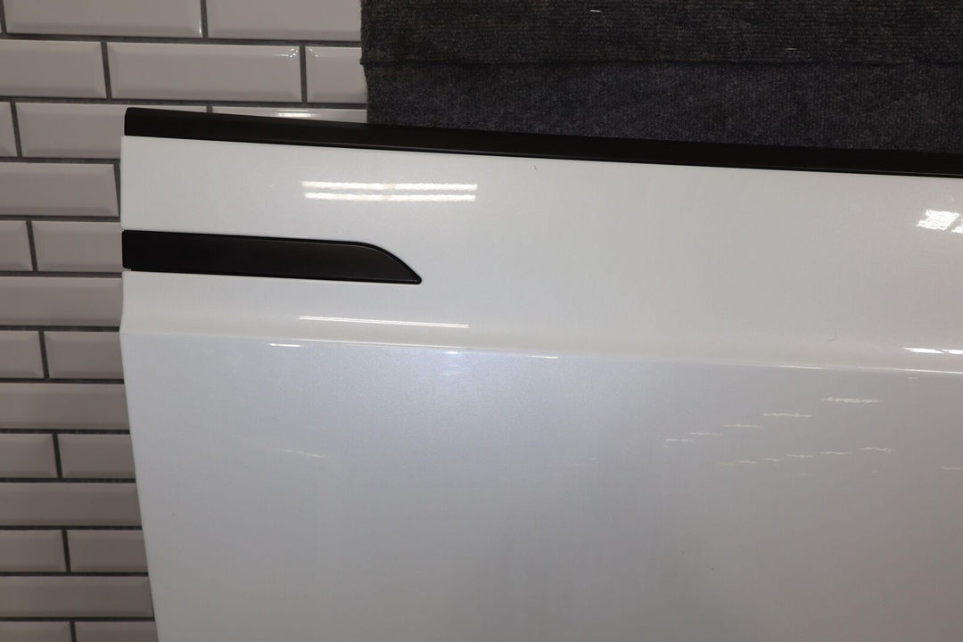 16-20 Tesla Model X Front Right RH Door Shell (Pearl White PPSW) See Photos