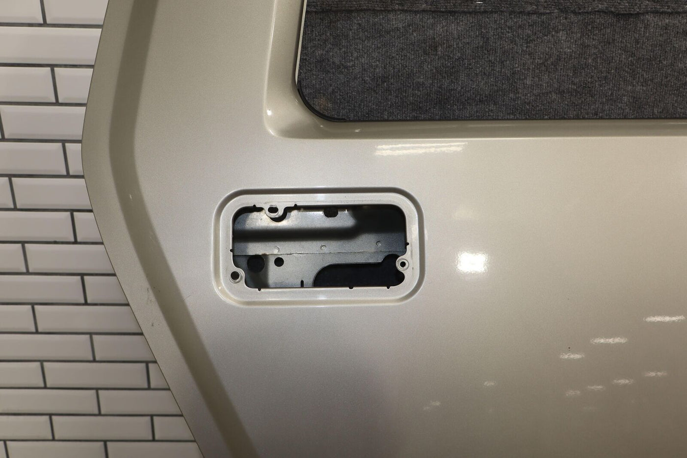 03-09 Hummer H2 Passsenger Right RH Rear Door Shell (Pewter 11u) Sold Bare