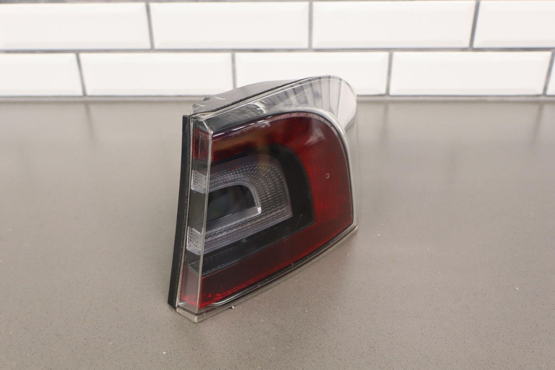 2012-2020 Tesla Model S Right RH (Quarter Mounted) Tail Light (6005919-00-E)