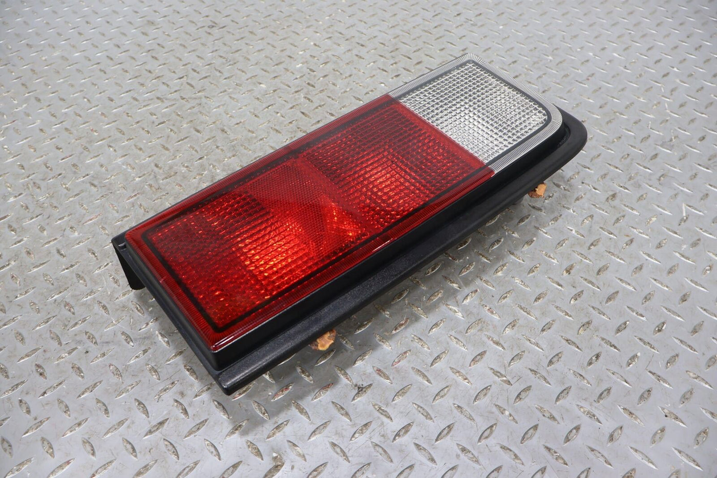 05-09 Hummer H2 Left LH Driver Tail Light Lamp OEM (SUV) Tested See Notes