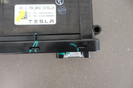 2016 Tesla Model X Electric Park Brake Control Module 1007618-00-E