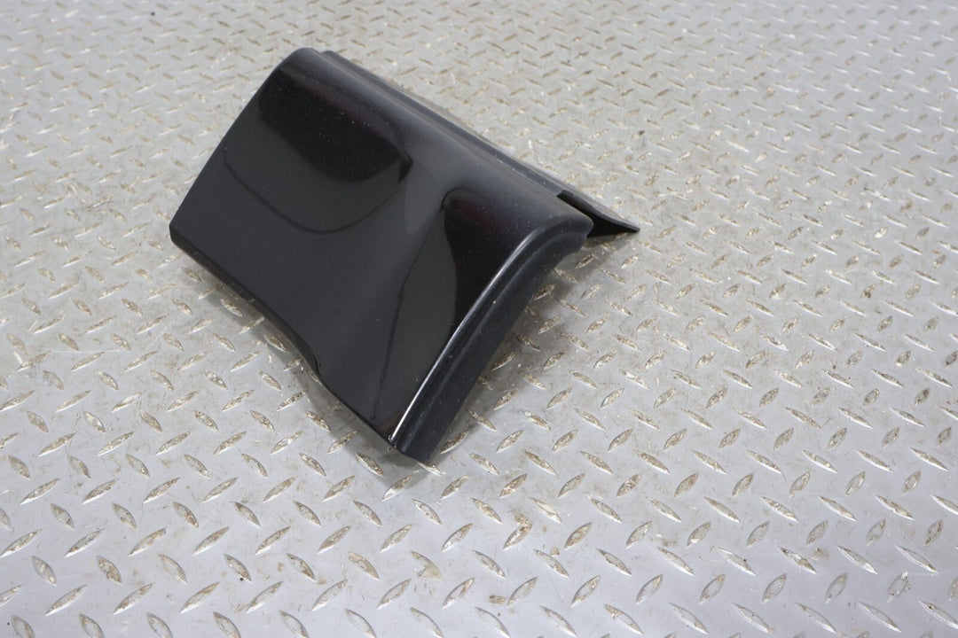 10-13 Range Rover Left LH Lower Fender Moulding (Santorini Black 820) See Notes