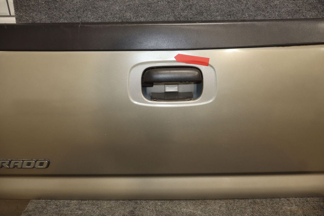 99-07 Chevy Silverado Sierra Tailgate Tail Gate (Light Pewter 11U) See Photos