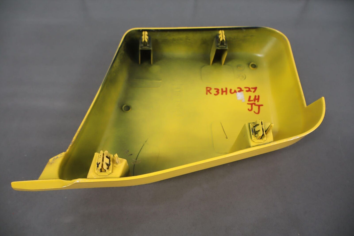 03-09 Hummer H2 Left Driver Cowl Vent Panel End Cap Yellow 43U