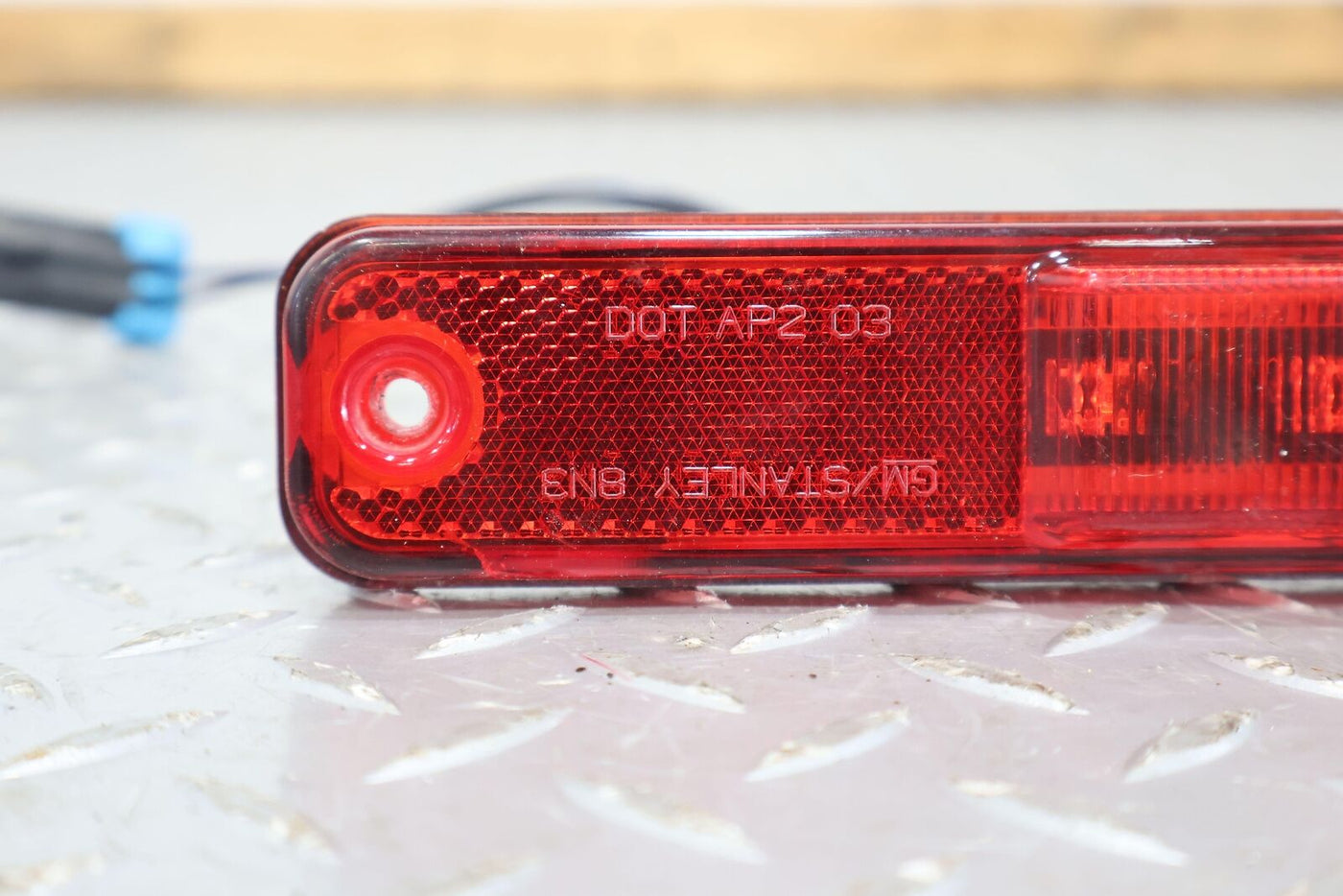 03-09 Hummer H2 OEM Rear LED Side Marker Light (Red) Tested