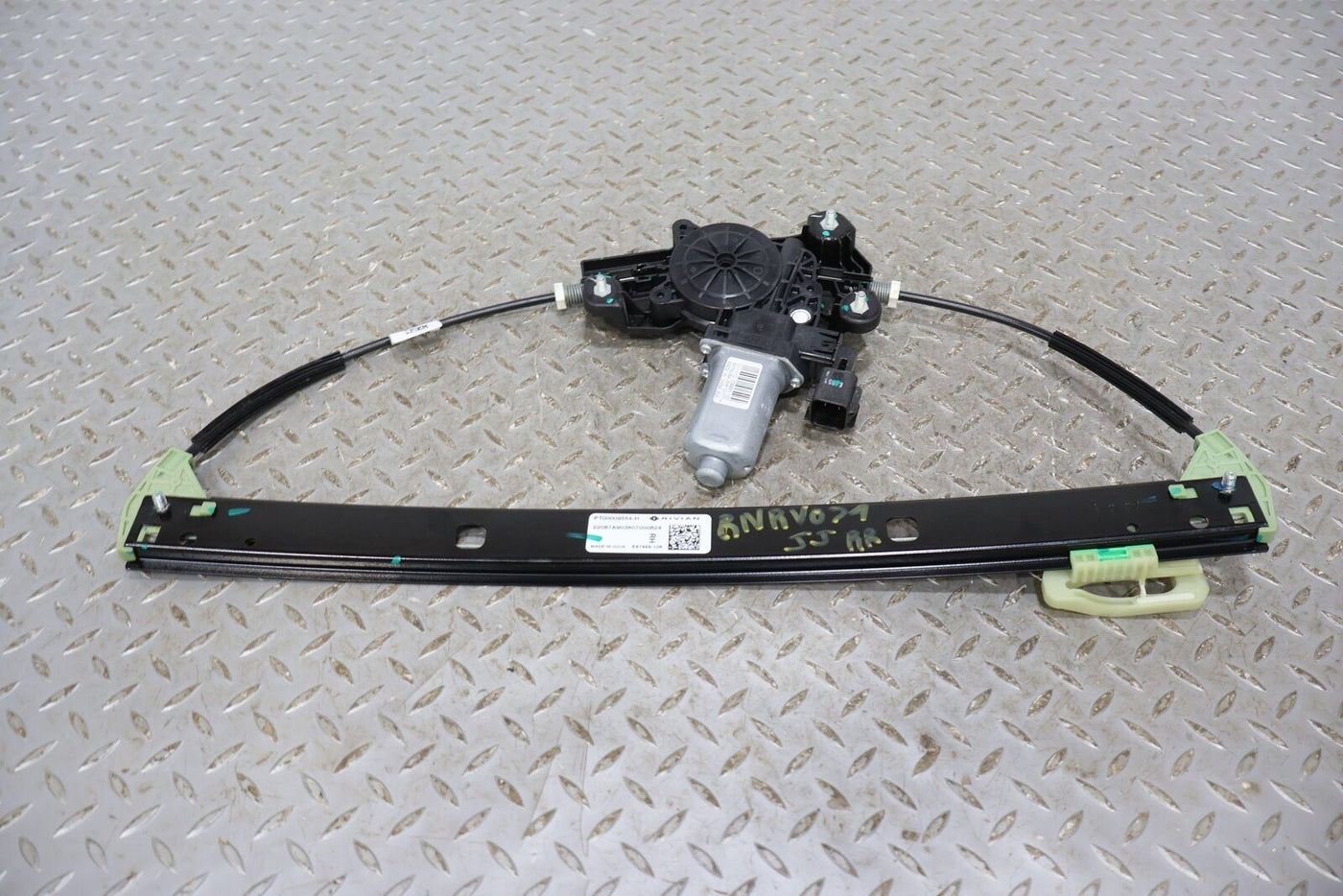 22-24 Rivian RS1 OEM Rear Right RH Door Window Regulator W/ Motor (Tested)