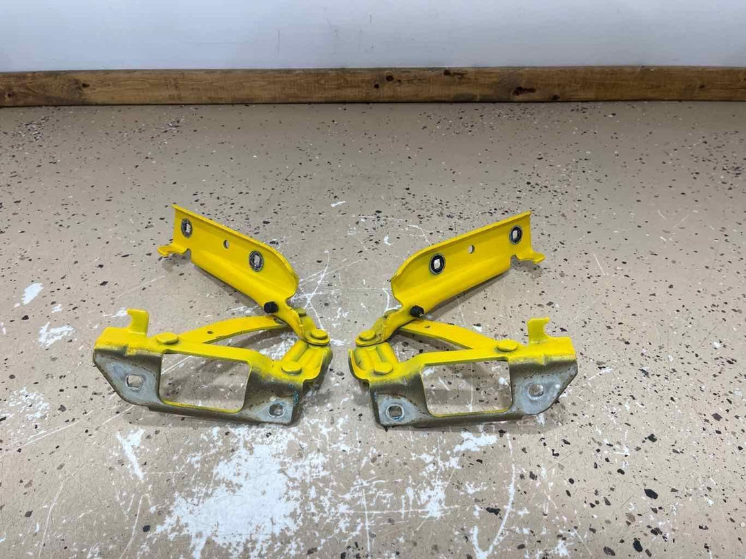 10-15 Chevy Camaro SS Pair LH & RH Hood Hinges Coupe (Yellow GCO)