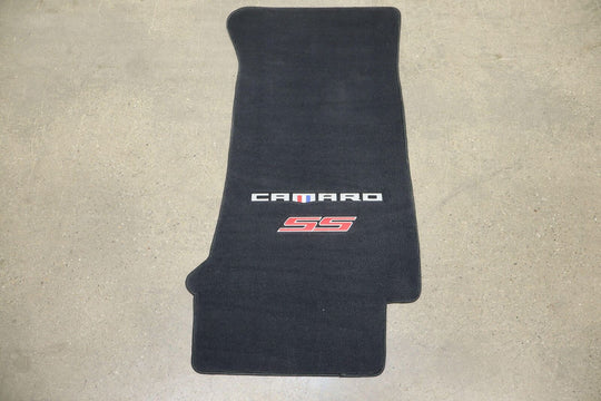 16-23 Chevy Camaro SS Convertible Pair of OEM Carpeted Floor Mats Embossed Black