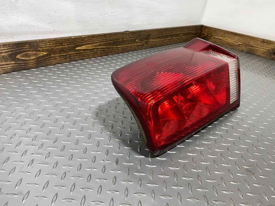 03-06 Cadillac Escalade Right RH Passenger Tail Light OEM (Red Lense)