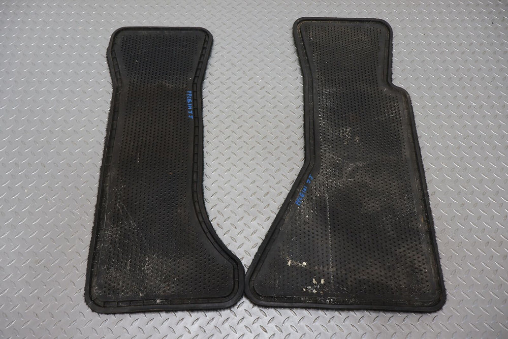 92-93 Chevy Corvette C4 Pair LH & RH Carpeted Cloth Floor Mats (Black 19i)