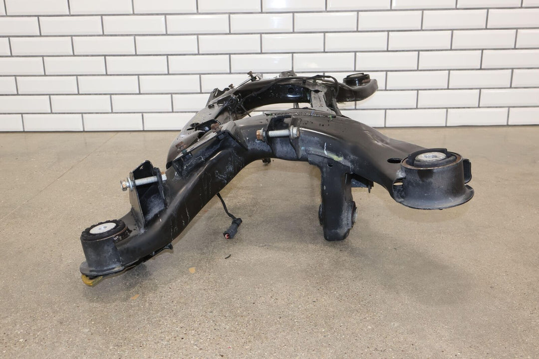 15-16 Dodge Challenger R/T Rear 6.4L Bare Undercarriage Crossmember (89K)