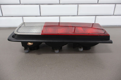 05-09 Hummer H2 Right Passenger Tail Light Lamp OEM (SUV) Tested Quarter Mounted