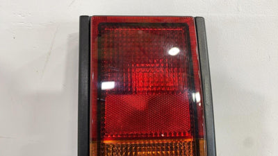 03-04 Hummer H2 Right Passenger Tail Light Tail Lamp (Body Mounted) OEM Tested