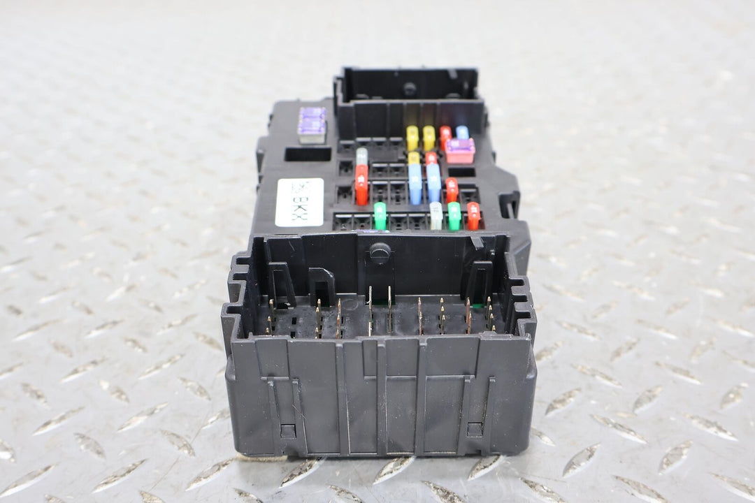 14-19 Chevy Silverado 1500 Right RH Cabin Fuse Box Complete OEM (Dash Mounted)