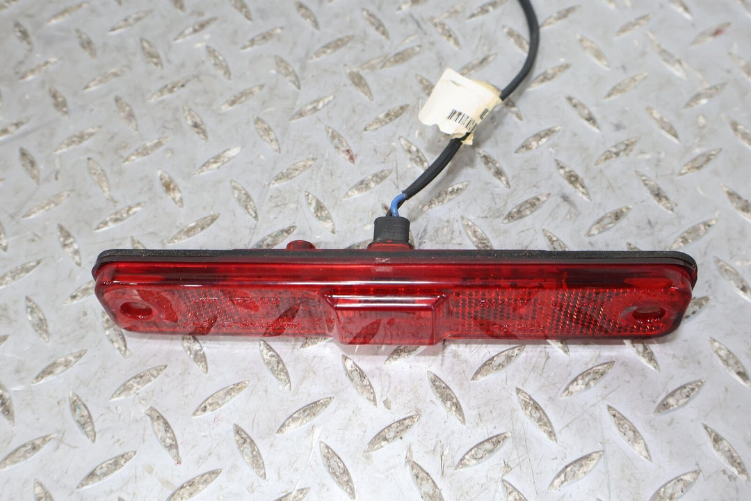 03-09 Hummer H2 Right RH Passenger Rear Marker Light (Red Lens) Tested