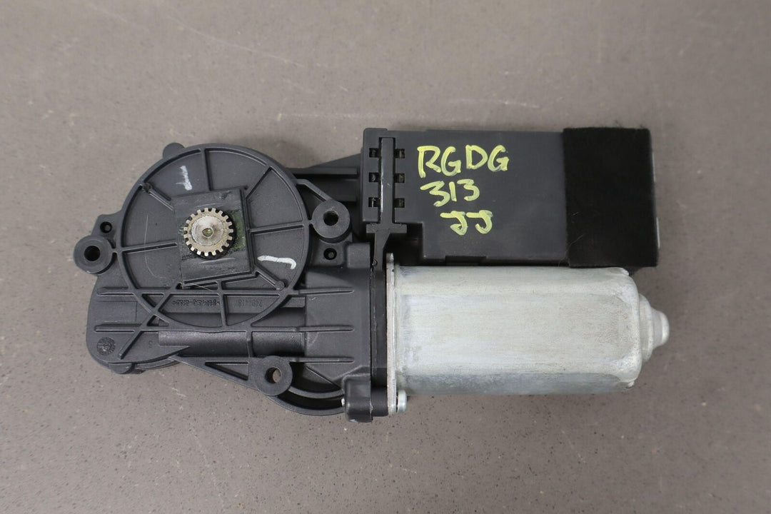 2013-218 Ram 4th Gen OEM Sunroof Motor Tested 30022758B