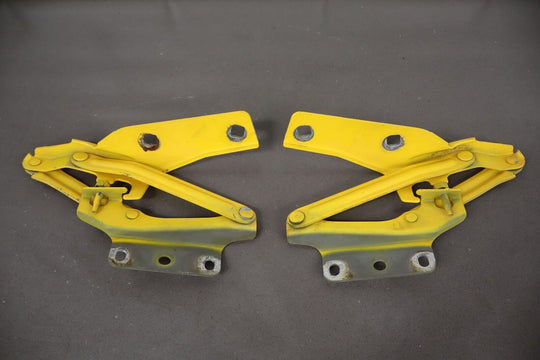 03-06 Chevy SSR Pair of LH & RH Front Hood Hinges OEM Slingshot Yellow (79U)