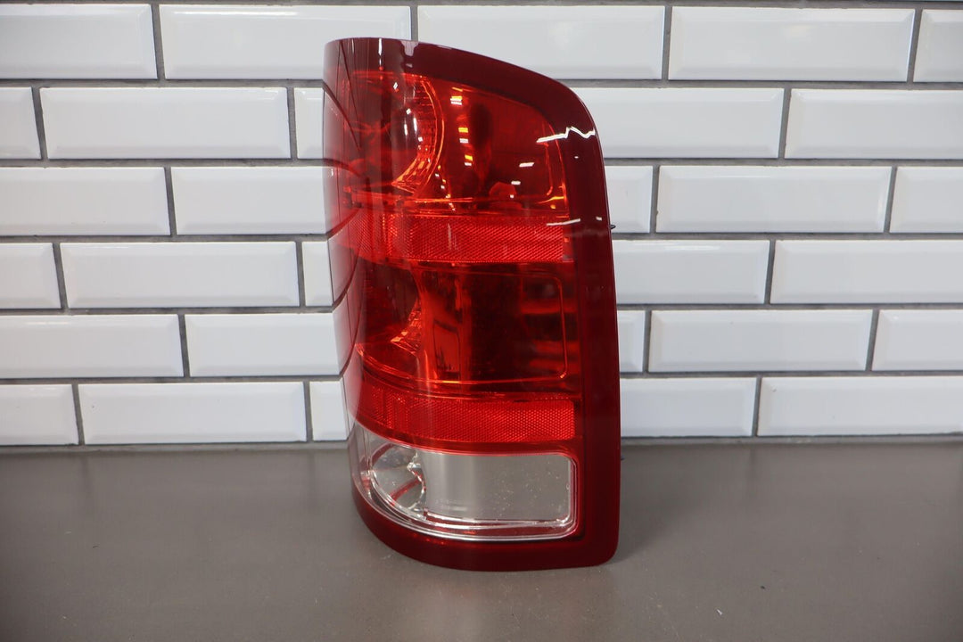 07-13 GMC Sierra Passenger Right Tail Light OEM Halogen