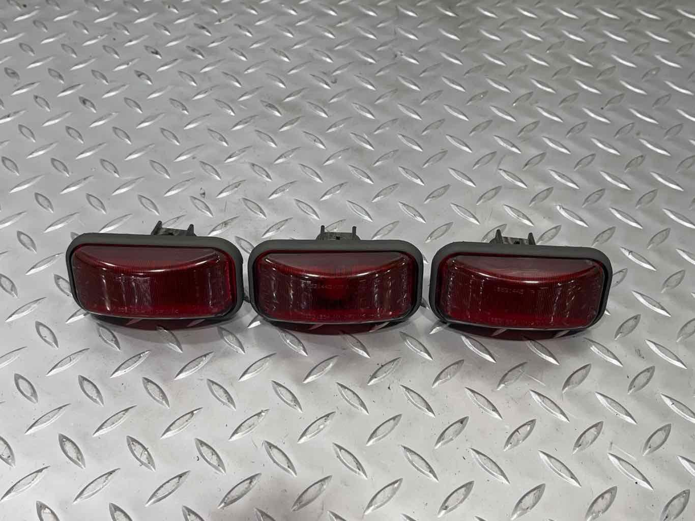 03-07 Hummer H2 Rear Hatch Mounted Marker Clearance Lights (Red) 3PCS See Notes