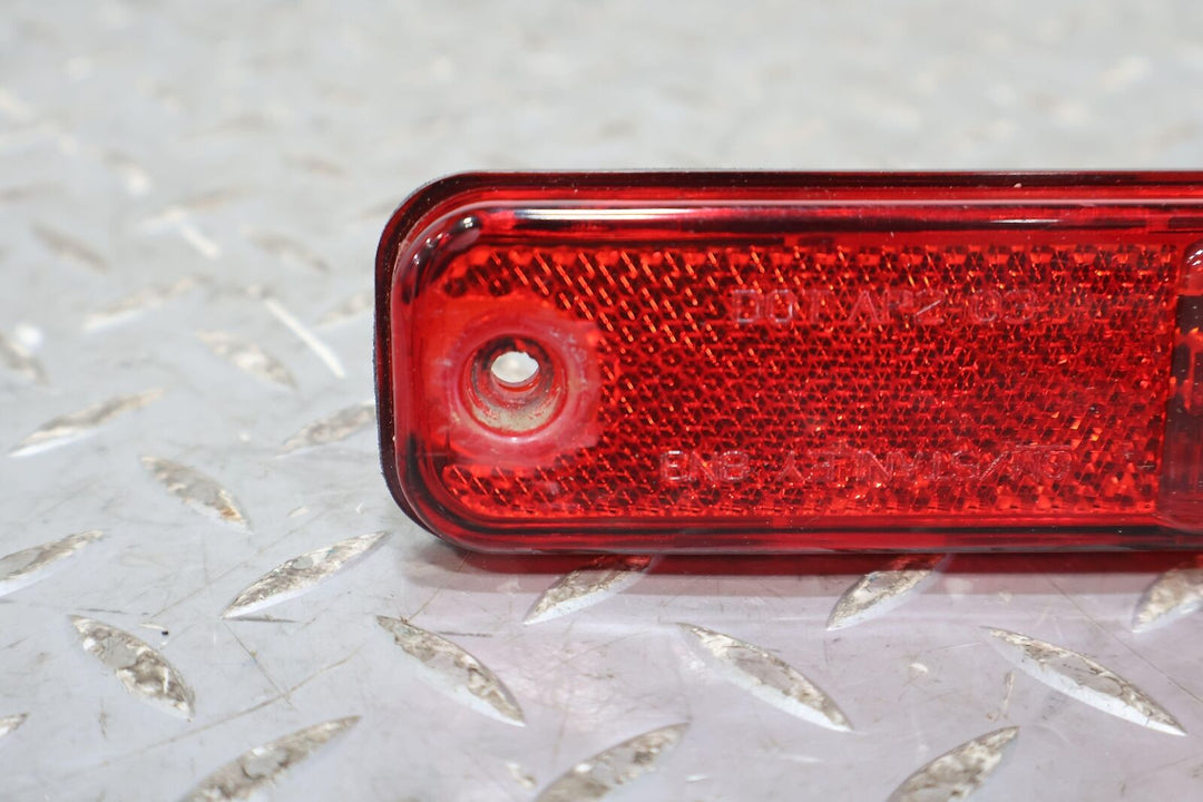 03-09 Hummer H2 Left LH Driver Rear Marker Light (Red Lens) Tested