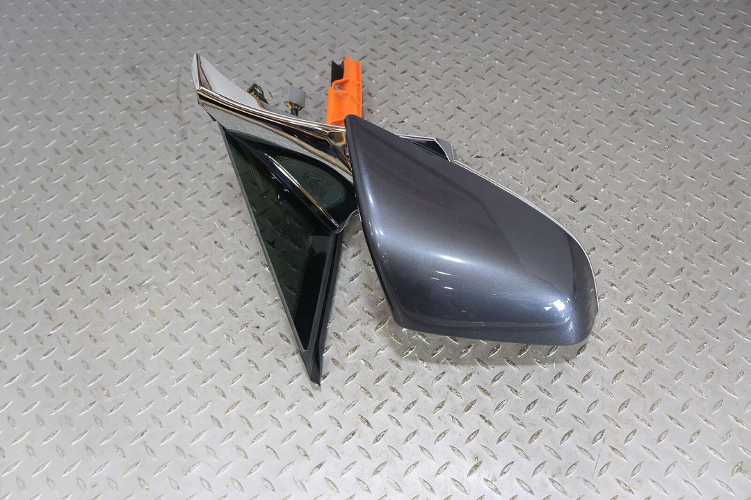 12-15 Tesla Model S Right Door Mirror W/Vent Glass (Silver PMNG) FOR PARTS