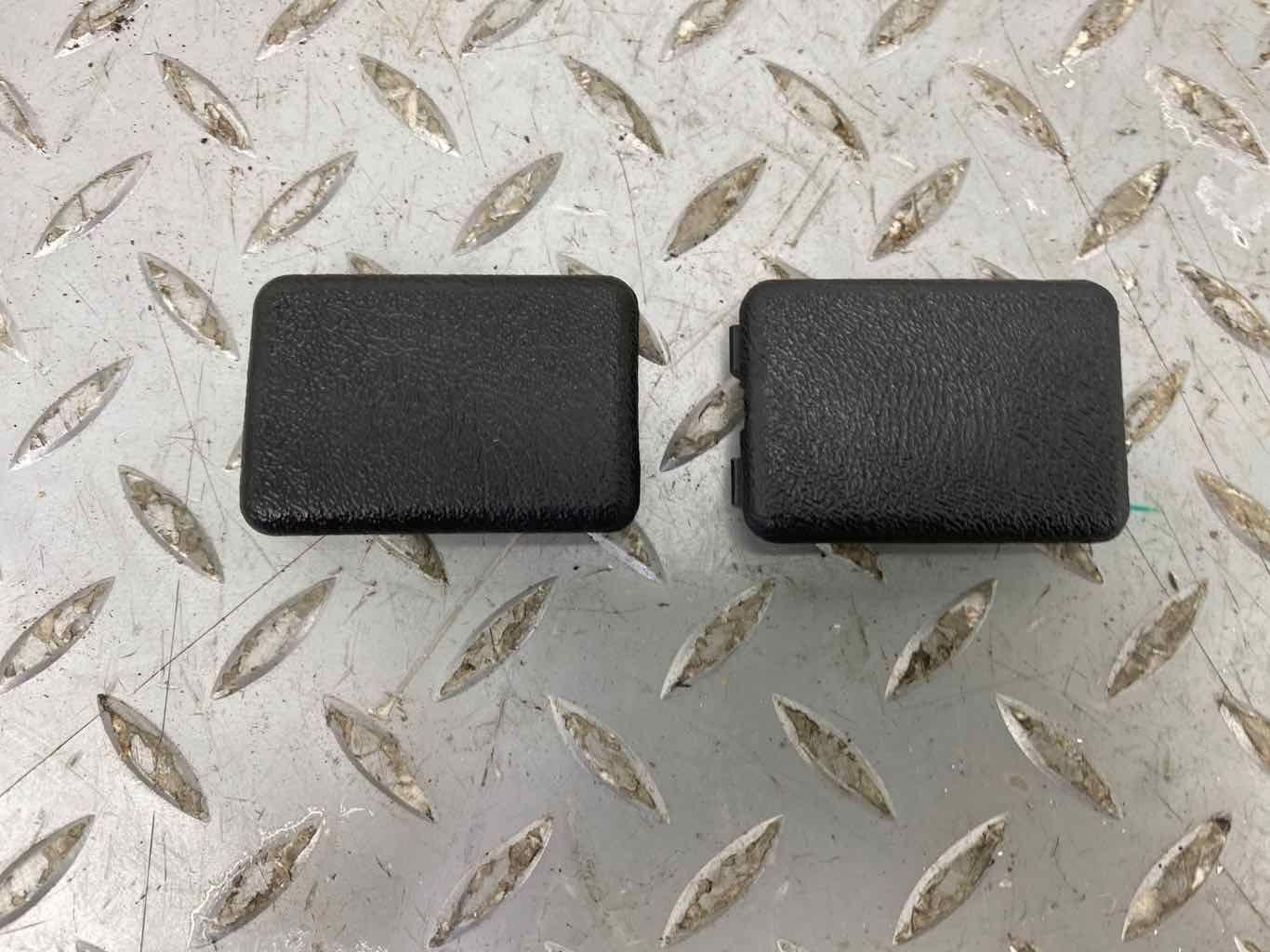 03-07 Hummer H2 Interior B Pillar Trim Caps / Inserts (Ebony 48I)