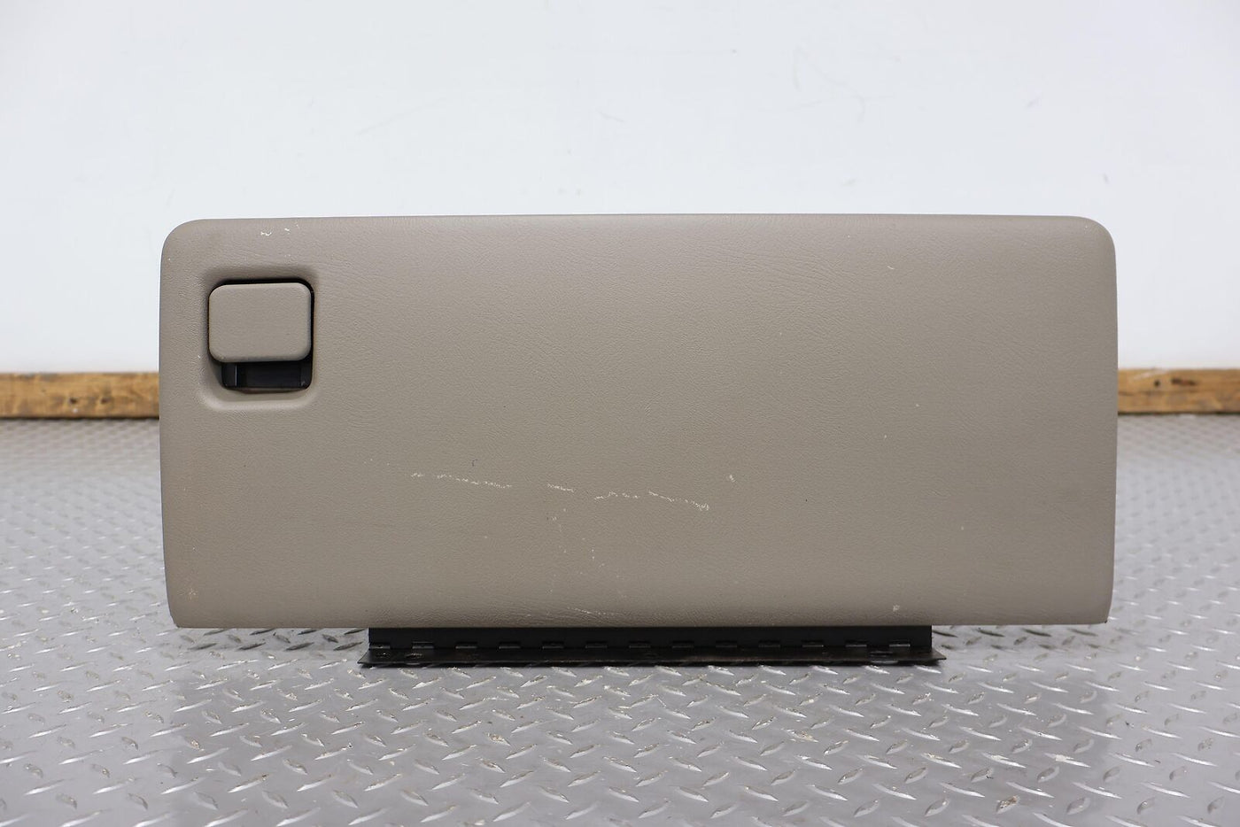 03-07 Hummer H2 Glove Box Door (Light Wheat 50i) Door Only