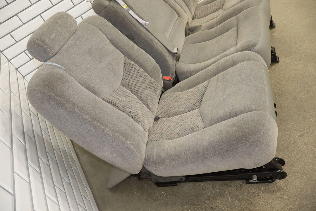 2003-2006 Chevy Suburban 2nd Row Cloth Captains Chair Seats (Dark Charcoal 92D)