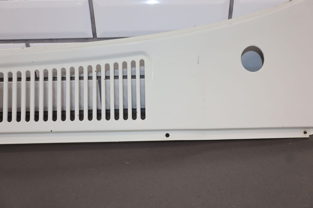 1996-1998 Lexus LX450 Front Center Cowl Vent Panel White