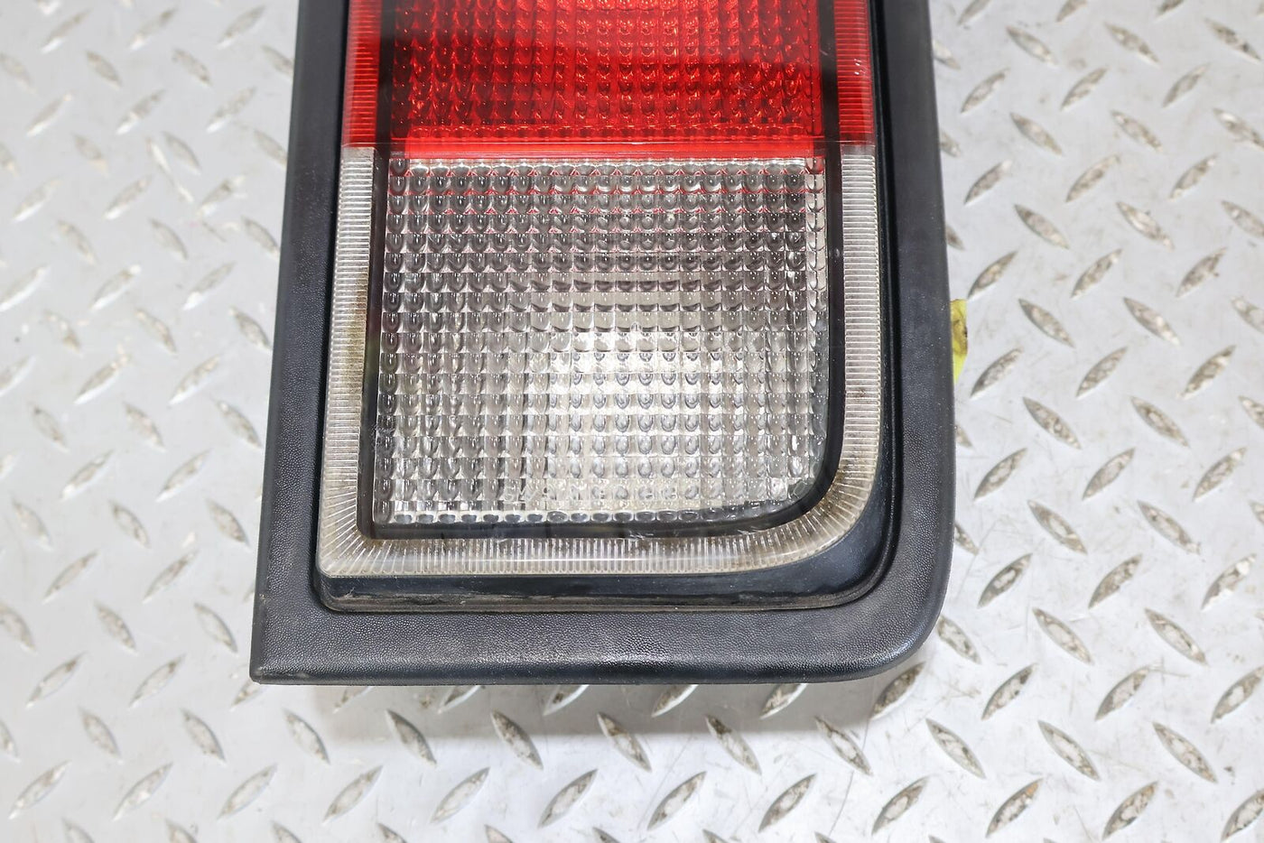 05-09 Hummer H2 SUV Late Model Right RH Tail Light Lamp (Red/Clear) Tested