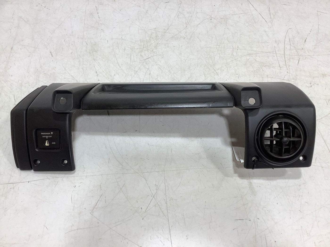 03-07 Hummer H2 Passenger Right Dashboard Air Vent (Ebony 48i)