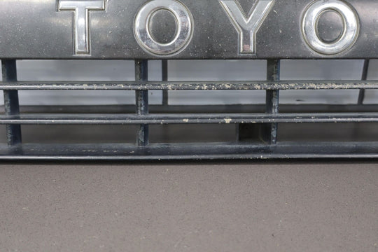 91-94 Toyota Land Cruiser Upper Grille Weathered See ALL Photos