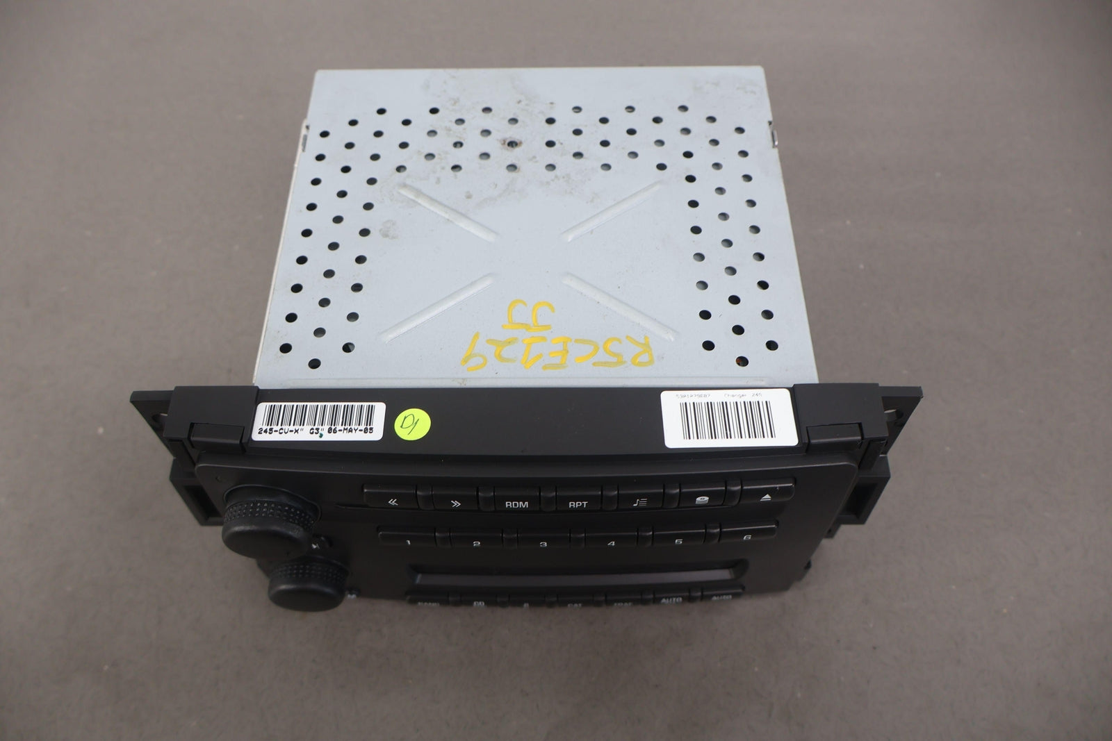 user_67698c86ページ 05-06 Chevy C6 Corvette AM-FM-CD Changer_MP3 OEM Radio Opt US9