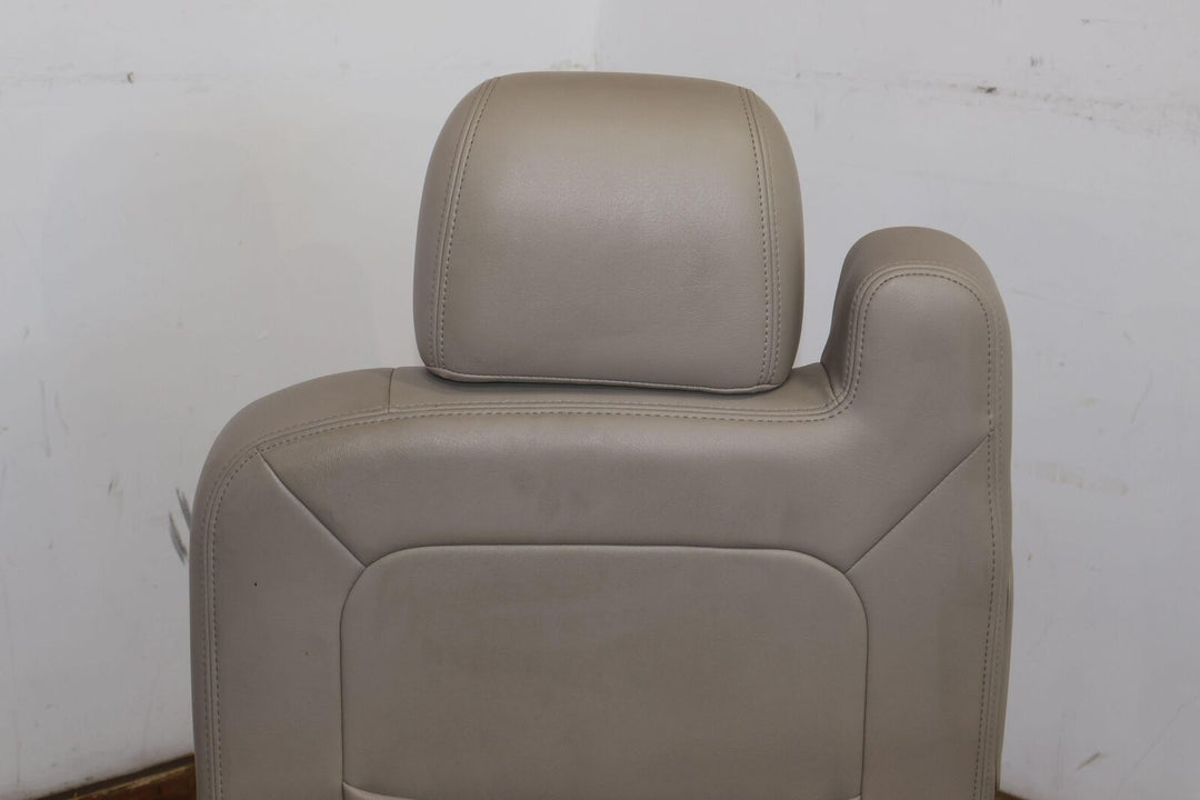 03-06 Silverado/Yukon/Tahoe/Suburban Front Right Leather Bucket Seat-Neutral 522