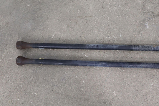 15063980 00 to 06 Suburban 1500 Tahoe 4x2 52" Torsion Bars w/ Mount and Keys OEM