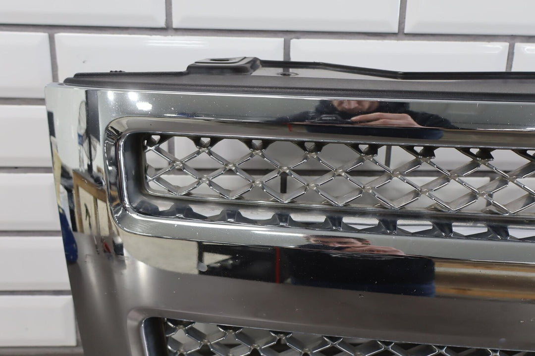 07-13 Chevy Silverado OEM Chrome Grille Assembly (See Photos)