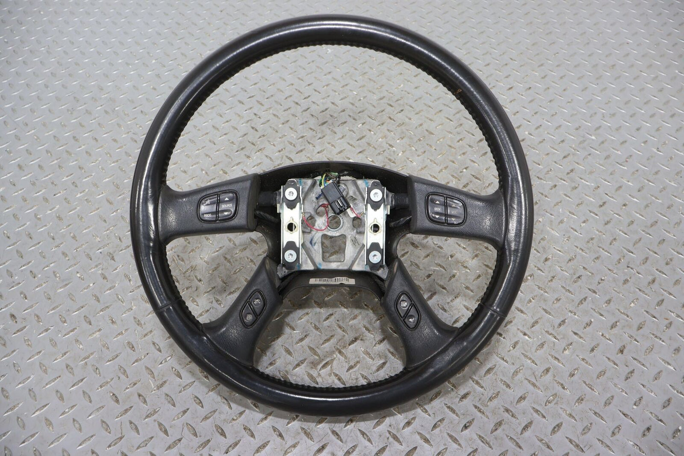 03-07 Hummer H2 OEM Leather Steering Wheel (Ebony 19i) Mild Wear