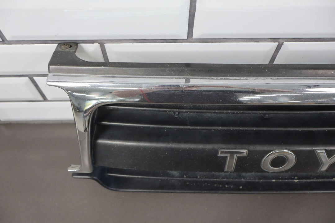 91-94 Toyota Land Cruiser Upper Grille Weathered See ALL Photos