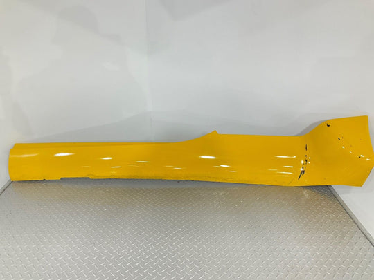 03-06 Chevy SSR Left LH Driver Main Center Rocker Moulding (Yellow Tintcoat79U)