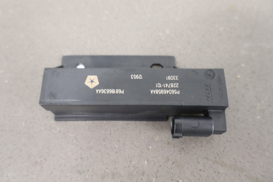 19-23 Ram 3500 Passive Entry Antenna Control Module (68186636AA)